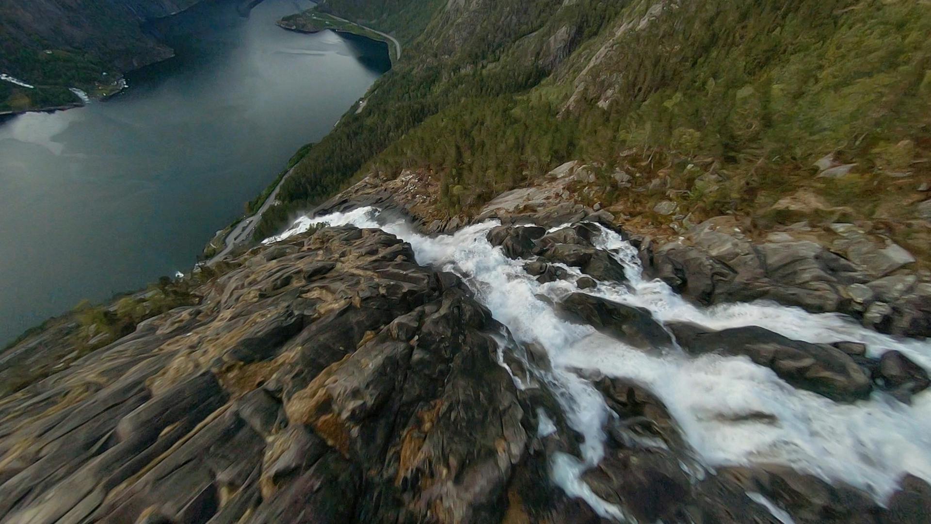 mag-hydropower-waterfall