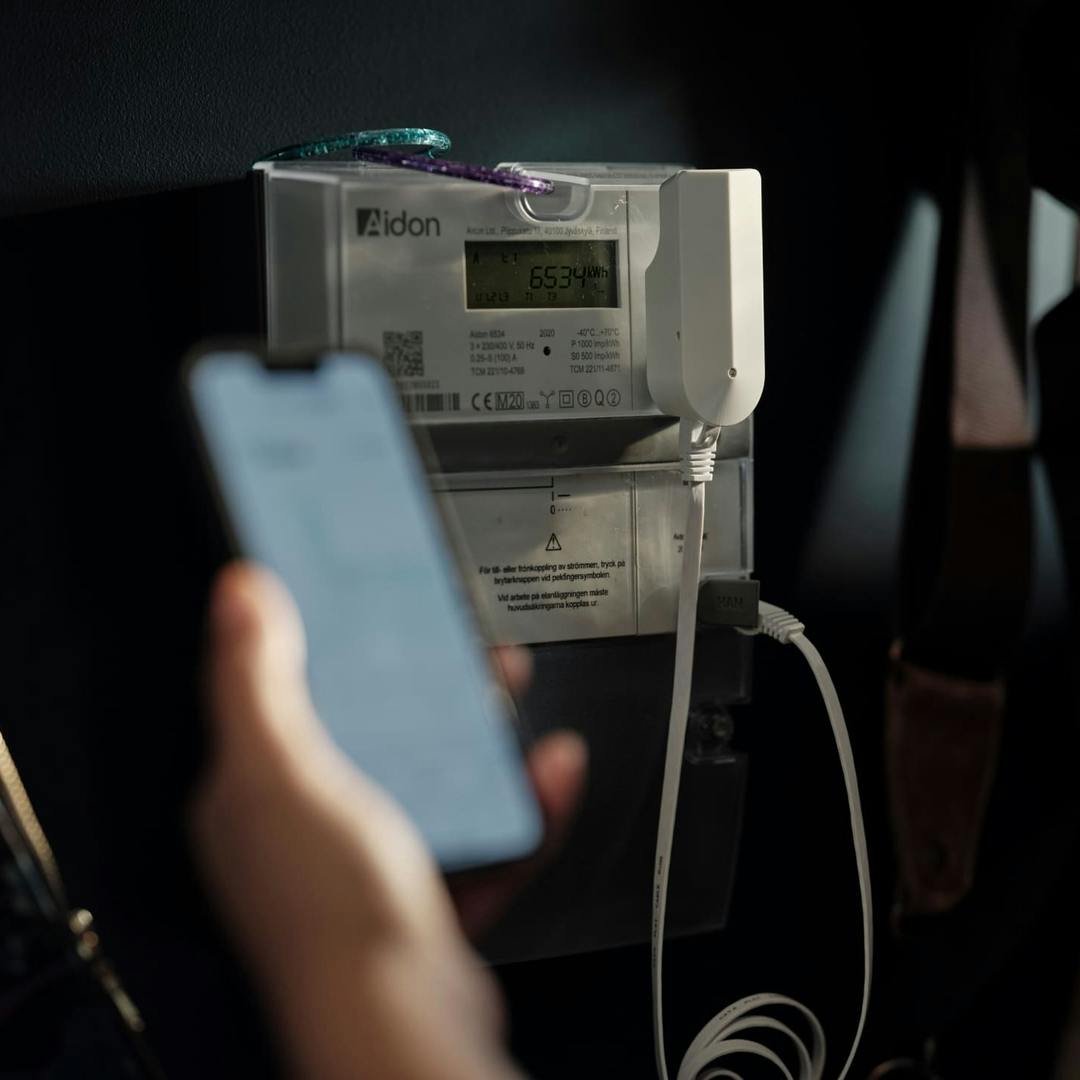 Pulse Han with Screen 1:1