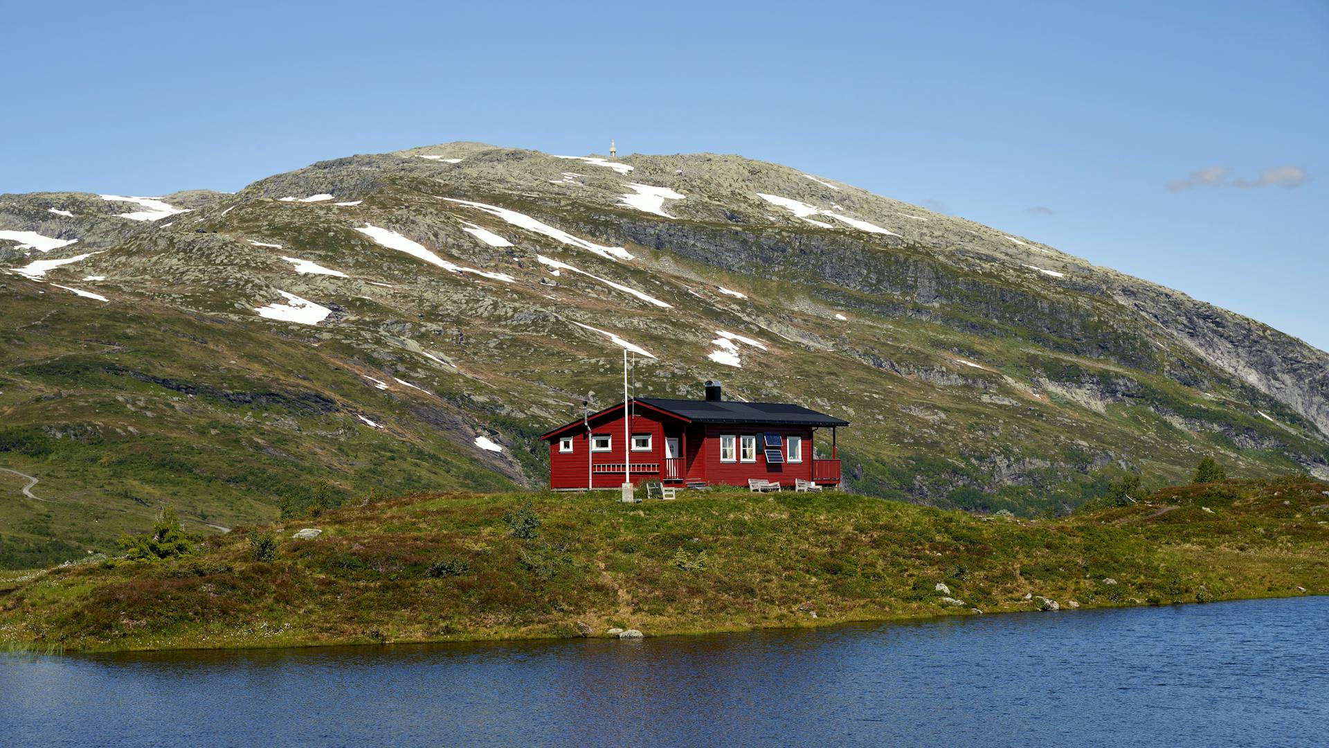 Solcar panel hut, cabin, hytte