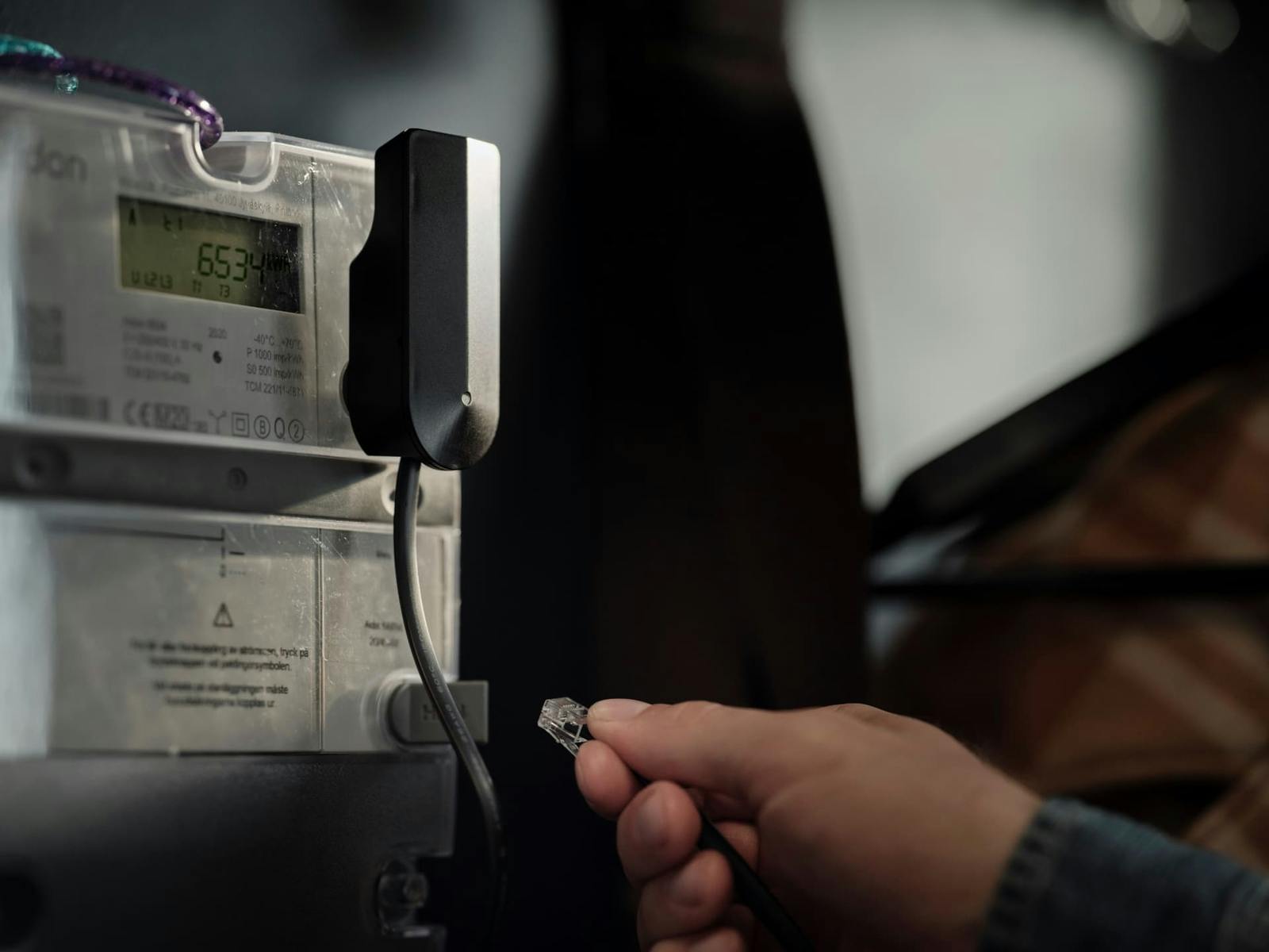 Tibber Pulse aangesloten op de P1-poort van een slimme meter